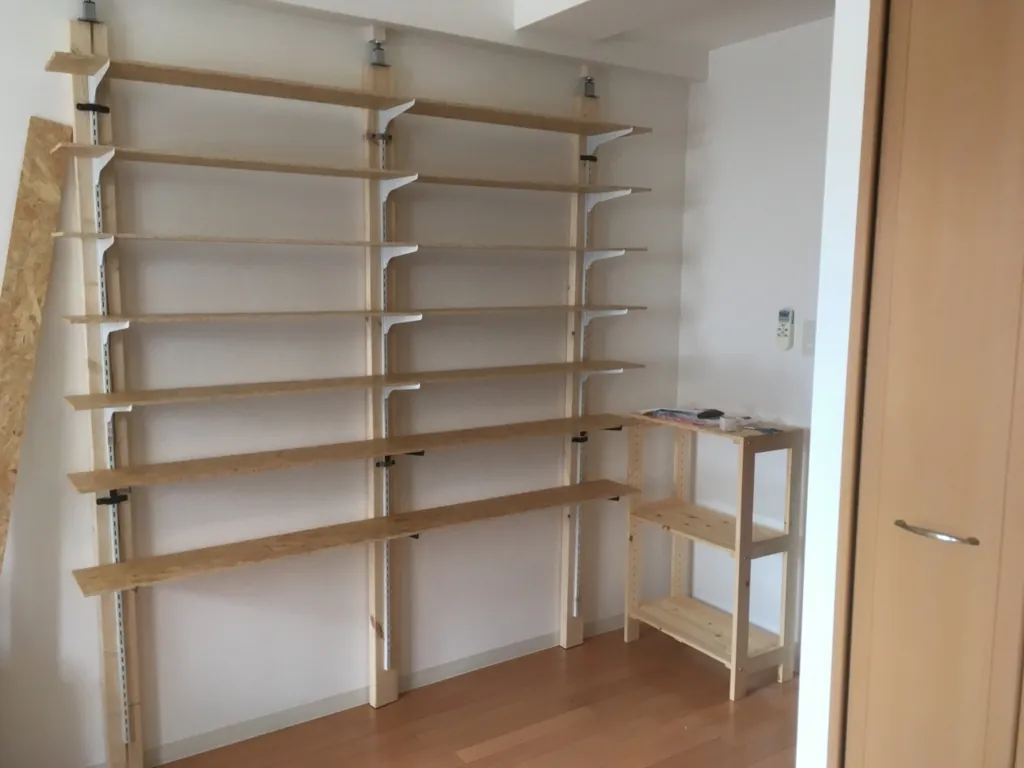 【1K/一人暮らし】ツーバイフォーで本棚をDIYしました。