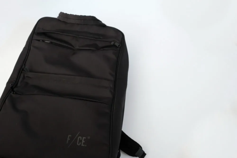 サコッシュ取り外したところ