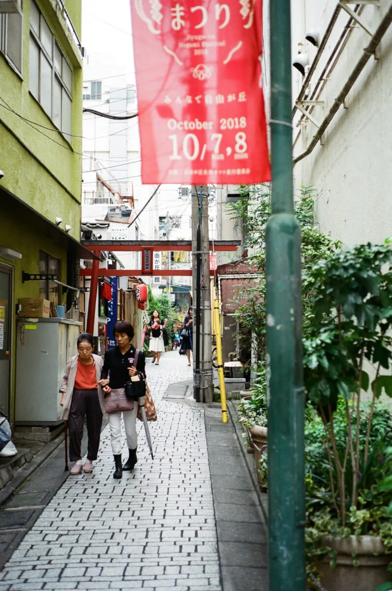 【ACROS作例】LeicaM3と東京観光(自由が丘・学芸大学・外苑前)