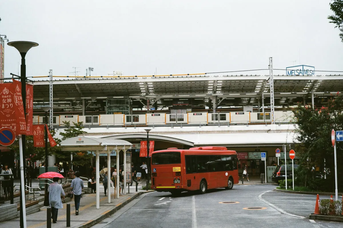 【ACROS作例】LeicaM3と東京観光(自由が丘・学芸大学・外苑前)