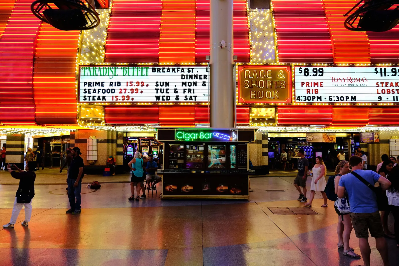 ラスベガス旅行のカメラと荷物