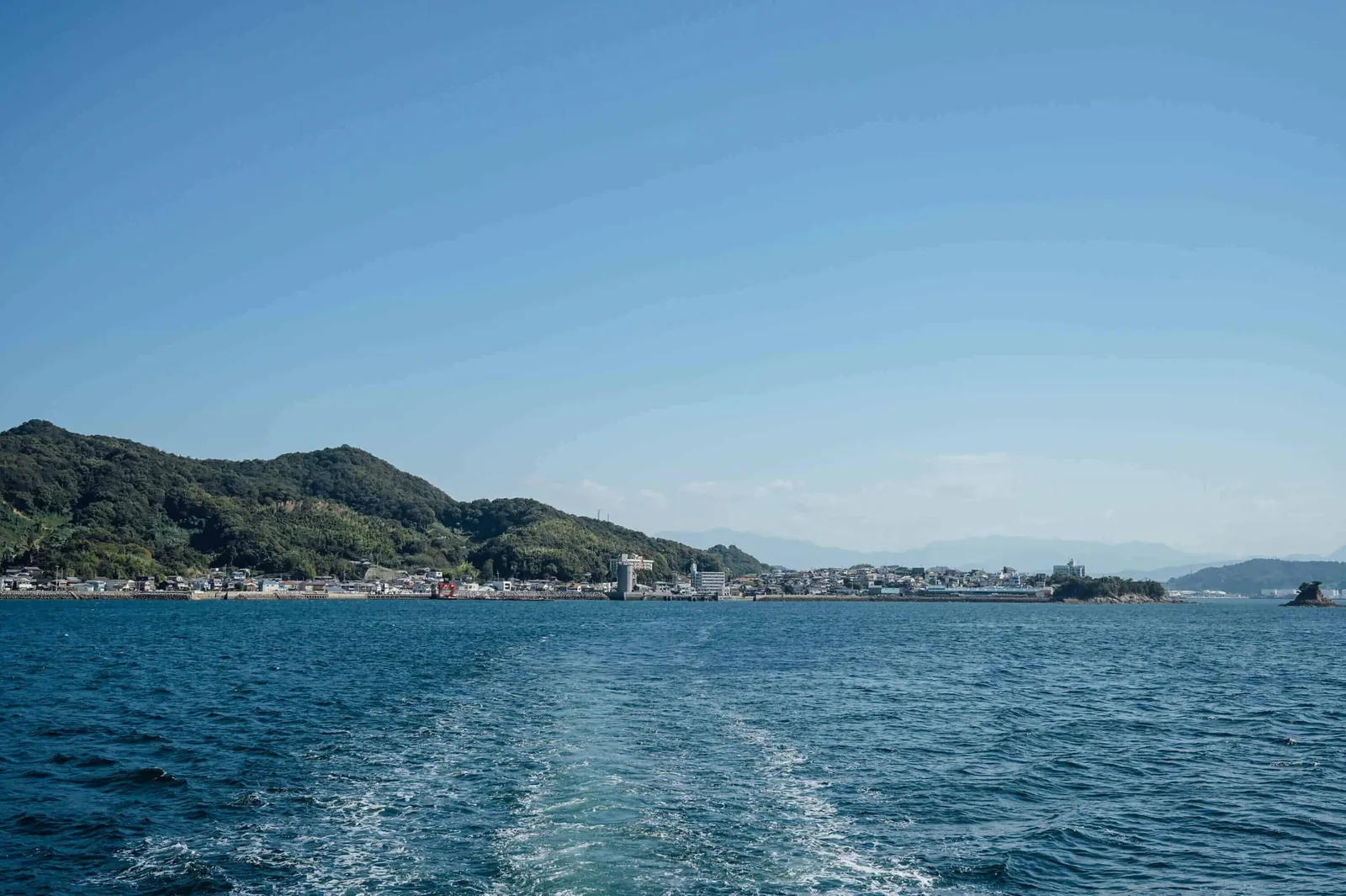 瀬戸内海、愛媛県の興居島に2泊3日旅行してきた。