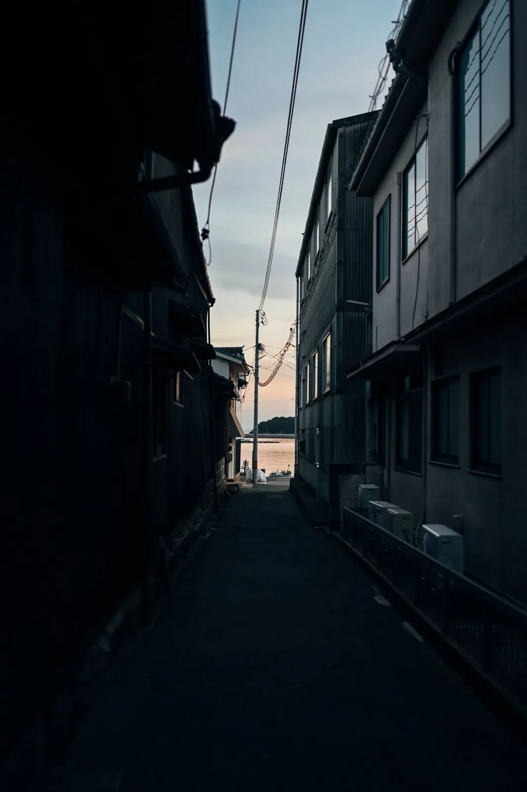 Nikon Z 6とZ 35mm/F1.8で秋の鞆の浦の街並みとか