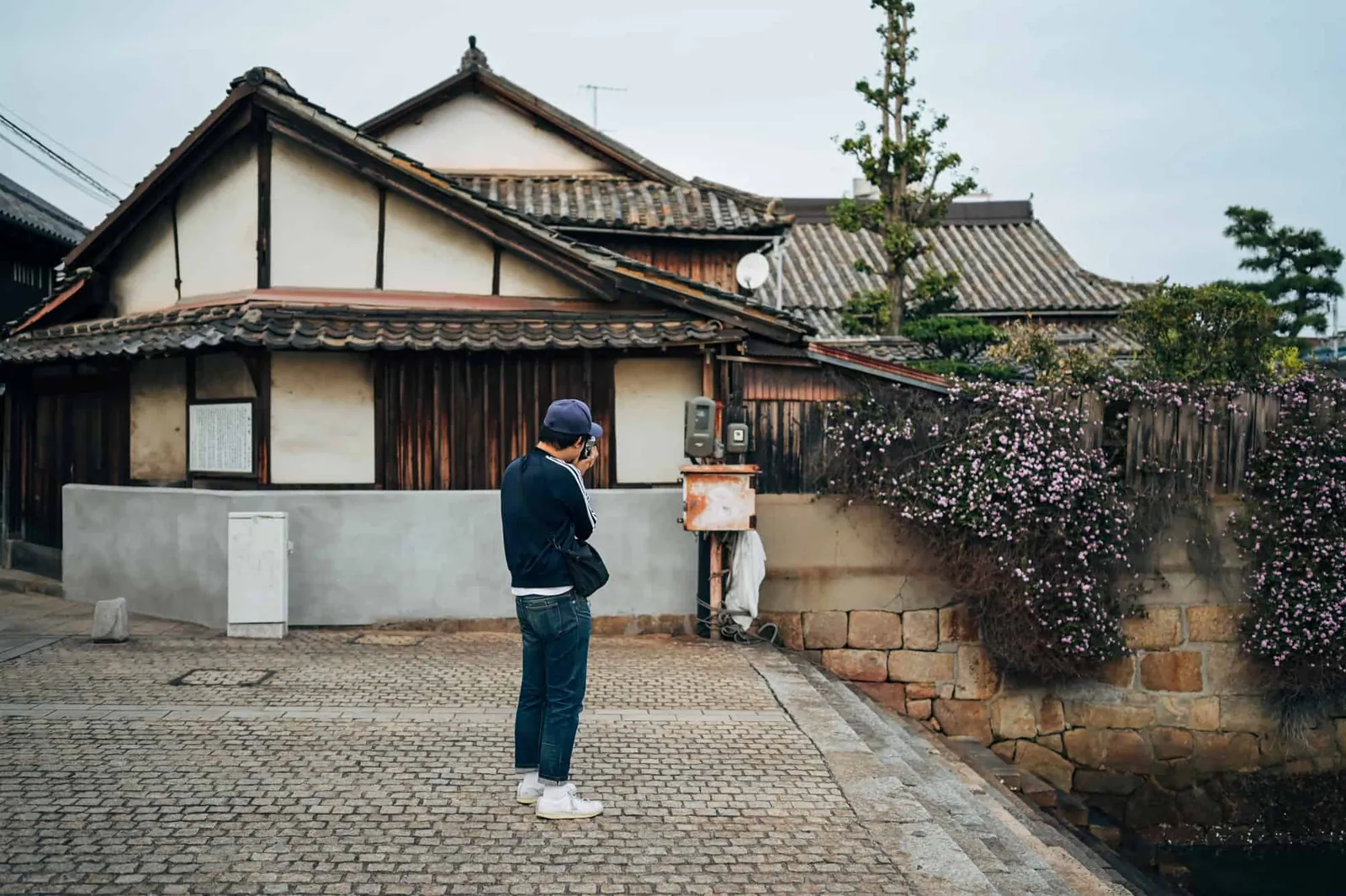 Nikon Z 6とZ 35mm/F1.8で秋の鞆の浦の街並みとか