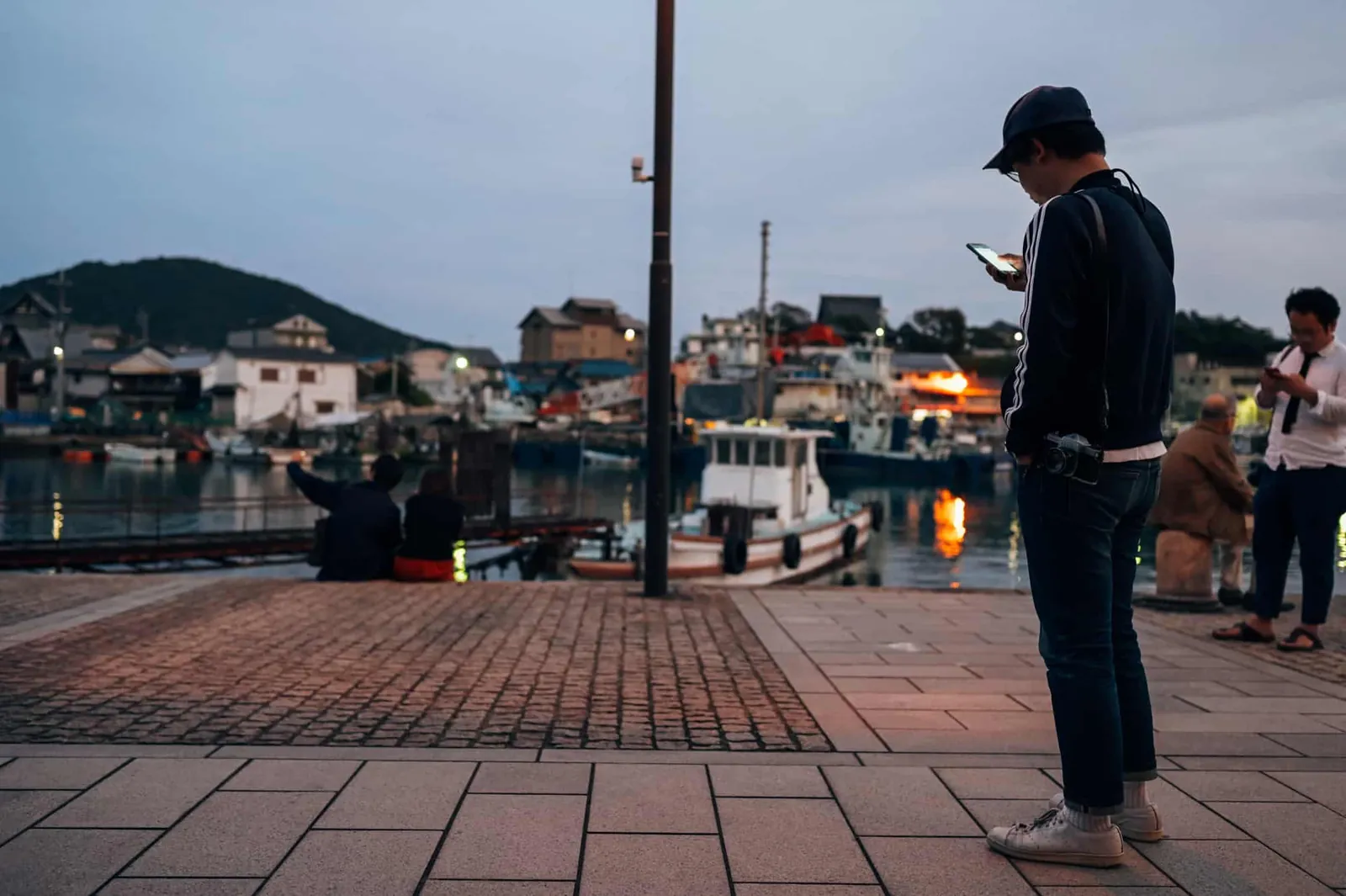 Nikon Z 6とZ 35mm/F1.8で秋の鞆の浦の街並みとか