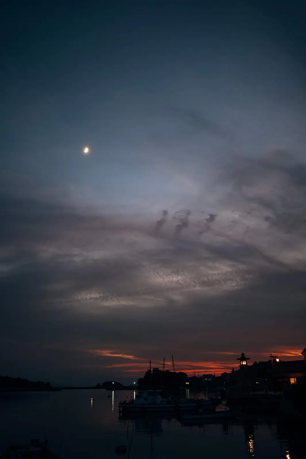 Nikon Z 6とZ 35mm/F1.8で秋の鞆の浦の街並みとか