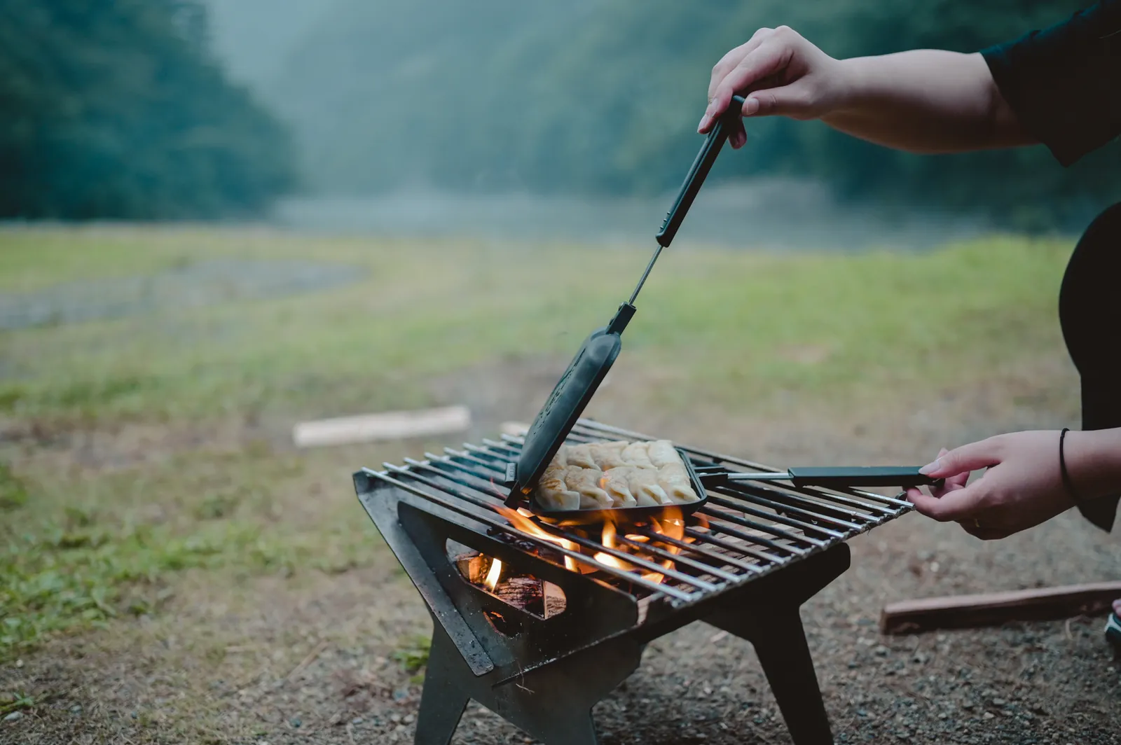 焚き火台、Small Firepit and Grill