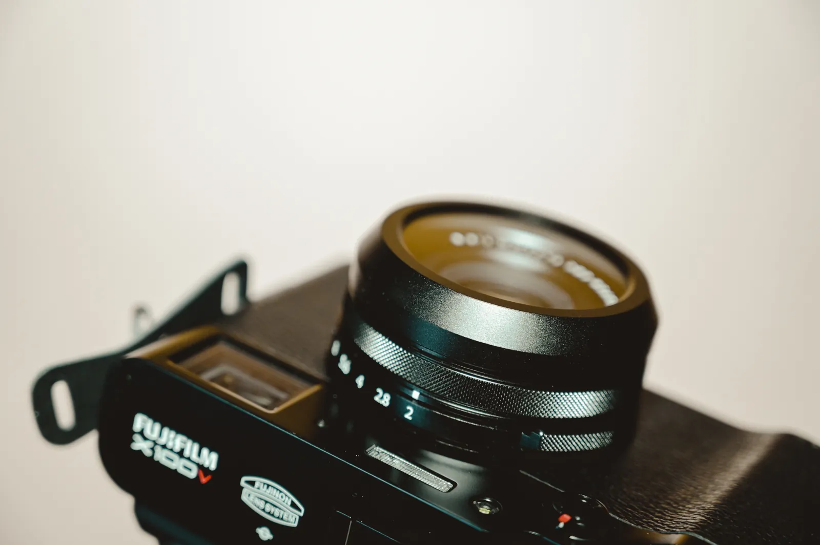 FUJIFILM X100VにNiSi UHD UVフィルターを装着した