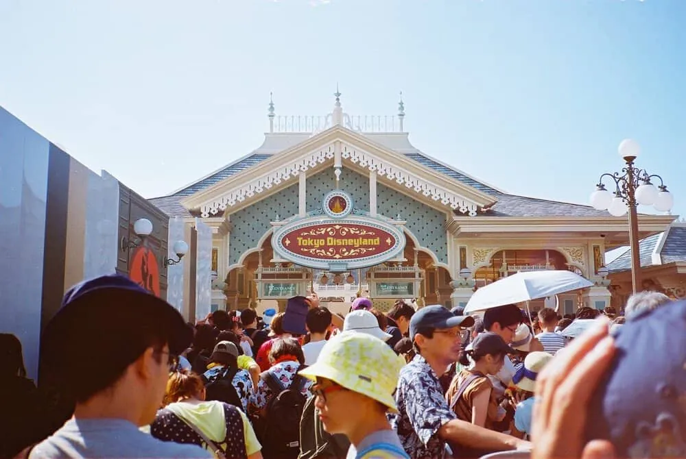 CONTAX T2とLomo100のディズニーランドがすごくエモかった