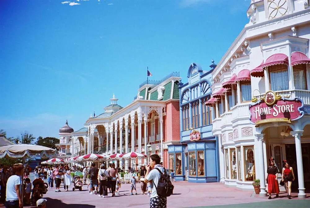 CONTAX T2とLomo100のディズニーランドがすごくエモかった