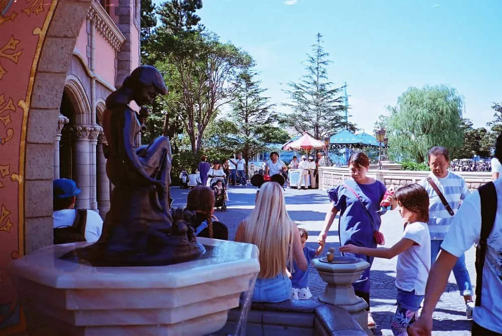 CONTAX T2とLomo100のディズニーランドがすごくエモかった