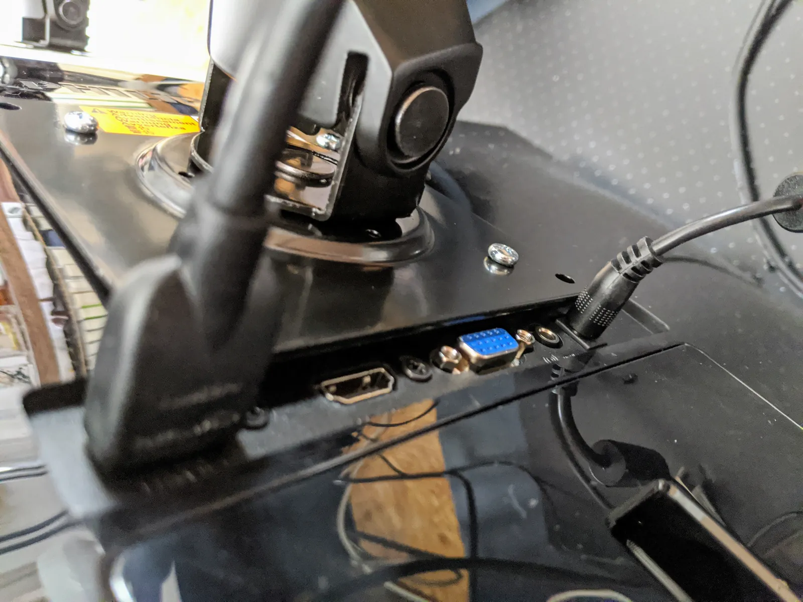 サブディスプレイとして、PHILIPS「241E9/11」を購入した