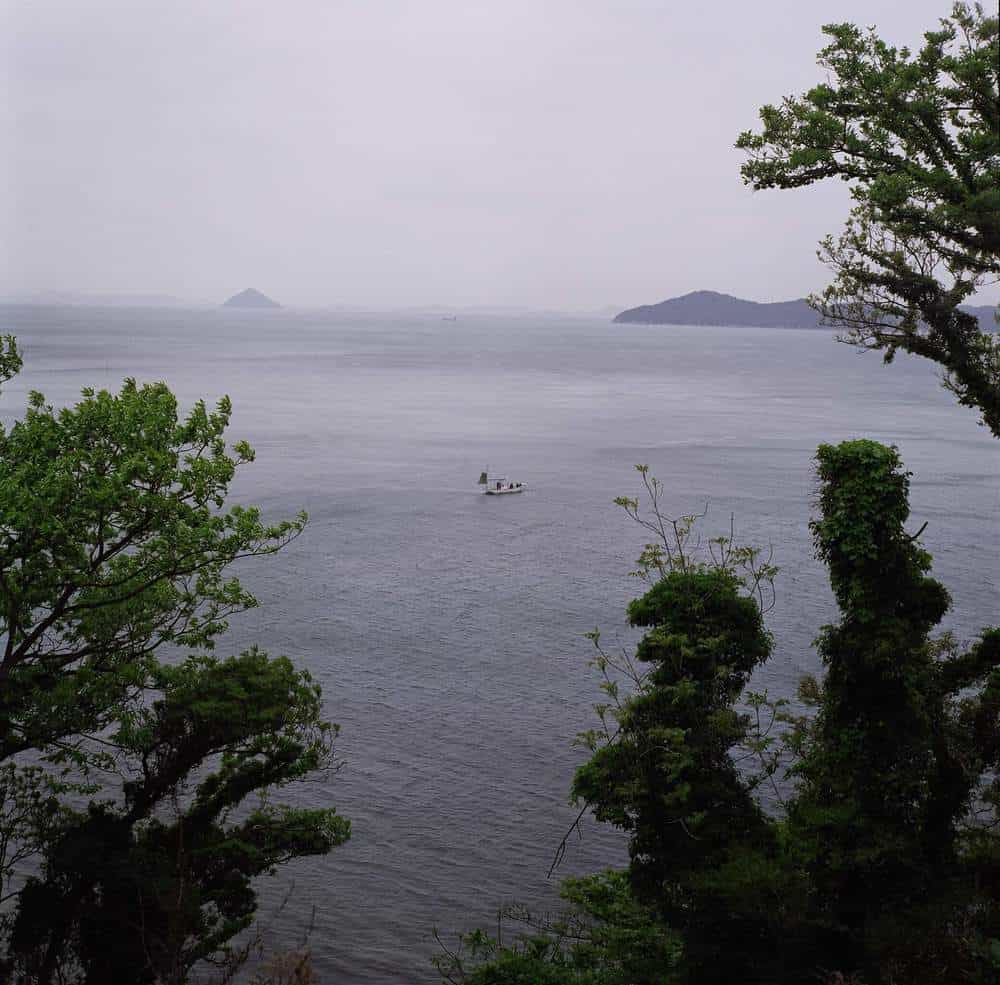 男木島から見た海の風景