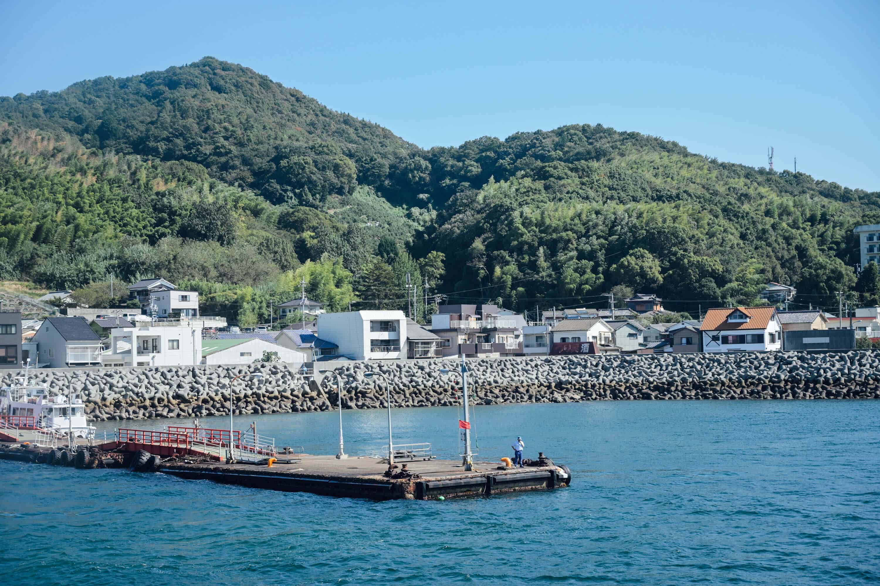 瀬戸内海、愛媛県の興居島に2泊3日旅行してきた。